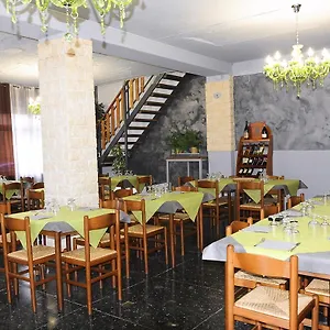 2* Hotel Cheap And Chic